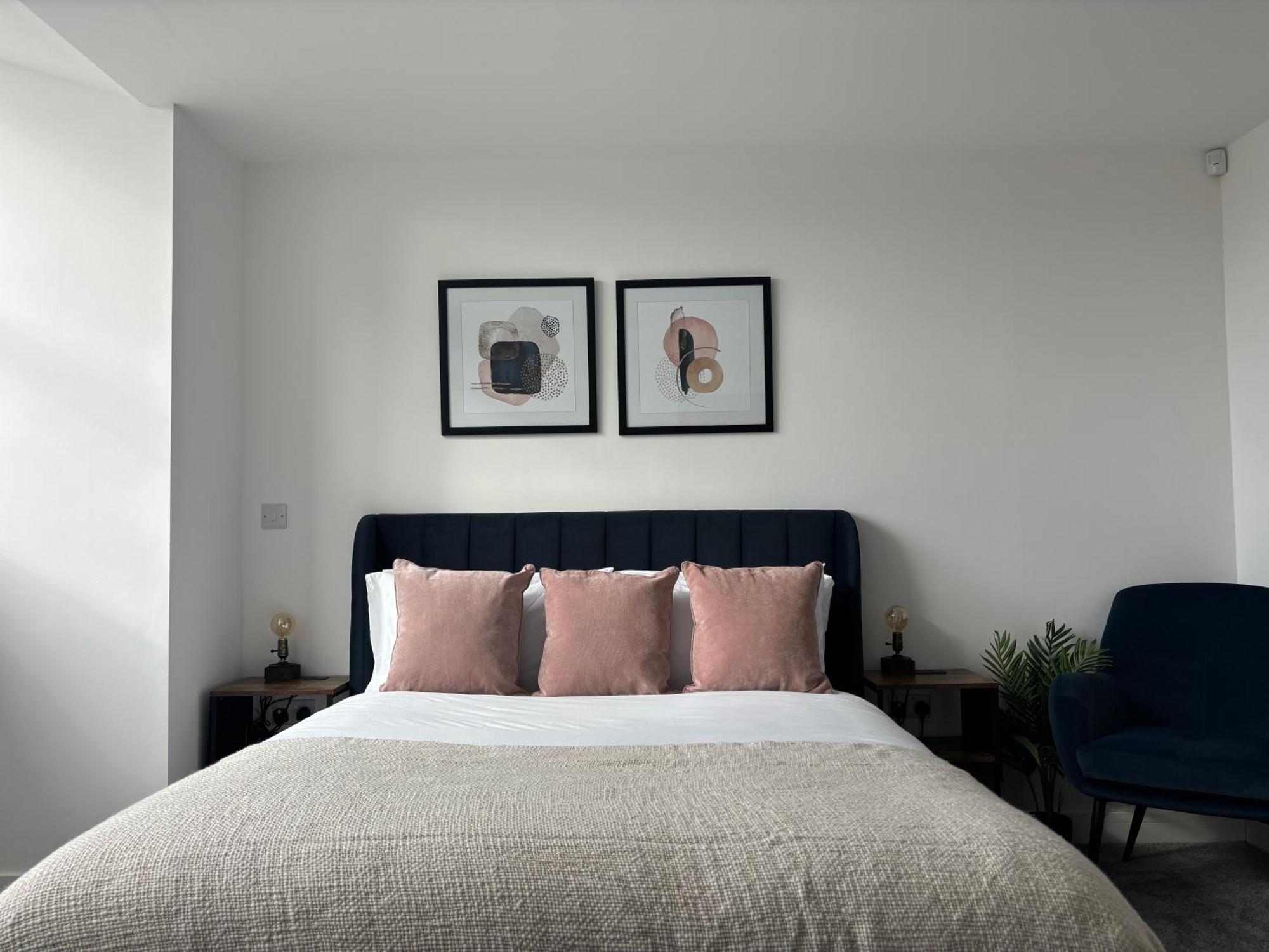 Manchester Apt, Free Parking, Business, Couples & Families Buitenkant foto